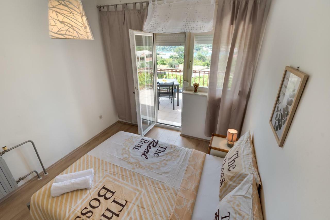 Cozy Apartment Stana In Grebastica Šibenik Eksteriør billede